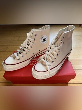 Converse Chuck Taylor 70 Hi Parchment / Garnet / Egret Unisex 162053C 7(M) 9(W)